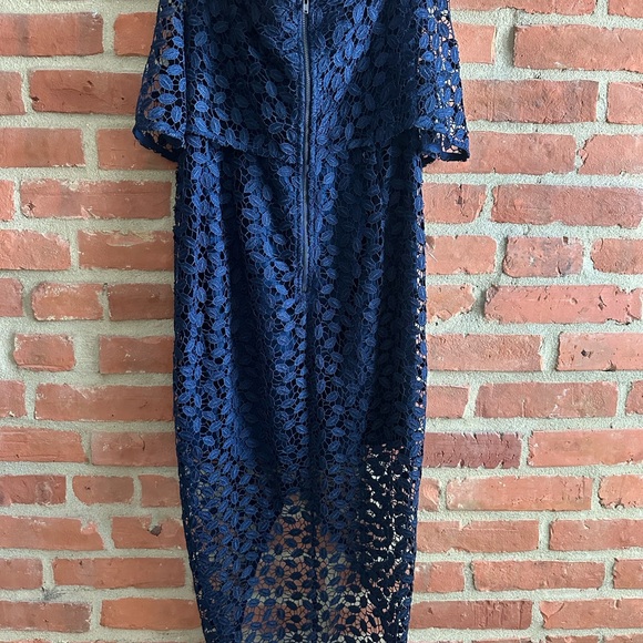 Chelsea28 Navy Eyelet Strapless Dresss. Size 4. - Picture 4 of 5